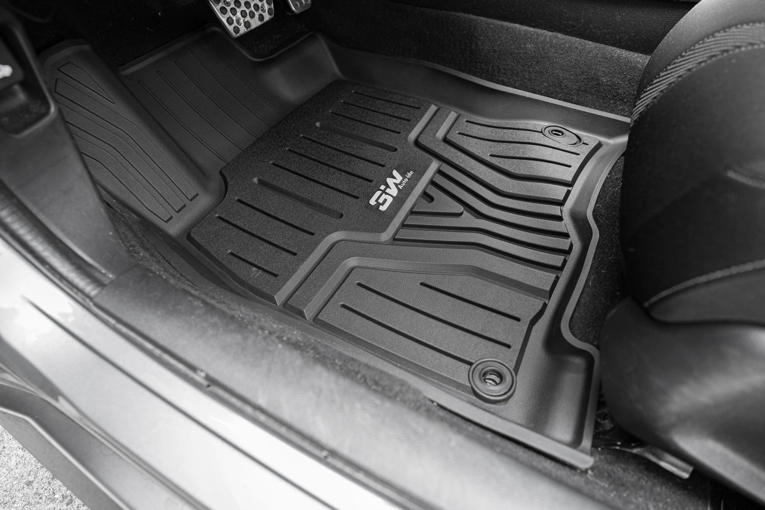 The All-Weather Floor Mat Buyer's Guide: What Actually Matters in 2026