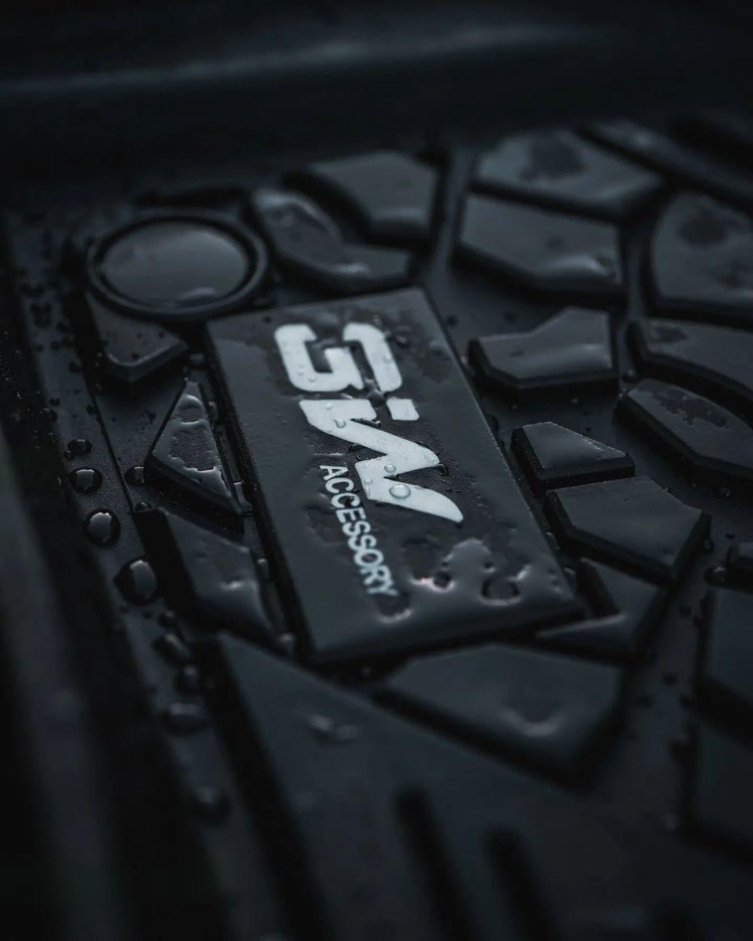 How Do I Keep Things from Moving Around in My Trunk? - 3Wliners -floor-mats-cargo-liner-trunk-mats