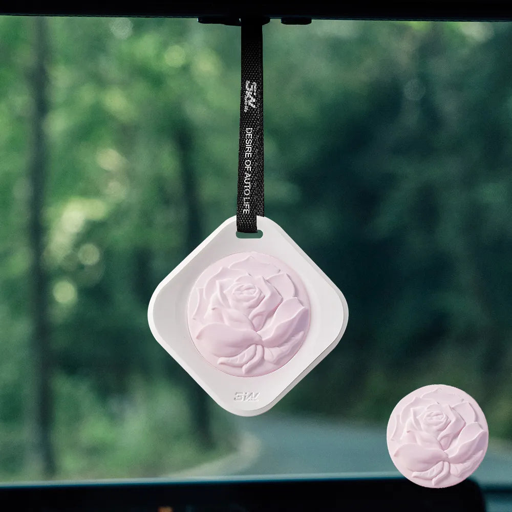 3W Hanging Car Air Freshener Diffuser with Natural Essential Oils Silicone-protected edges Magnetic closure for easy attachment and removal Long-lasting fragrance