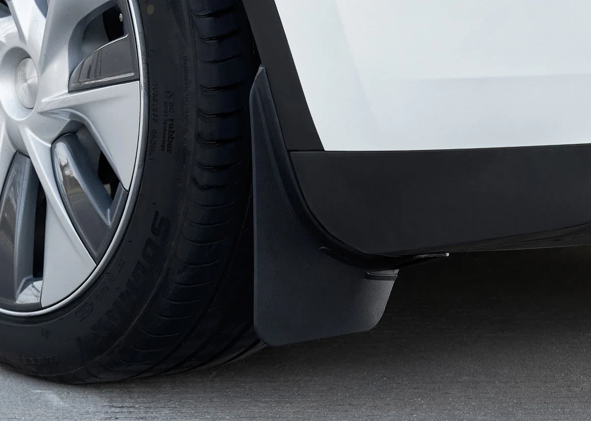 Mud Flaps vs. Splash Guards: Why the Confusion Costs Truck Owners Money